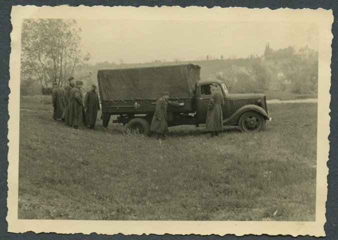 Indre-et-Loire et Loir-et-Cher. Véhicule Opel.