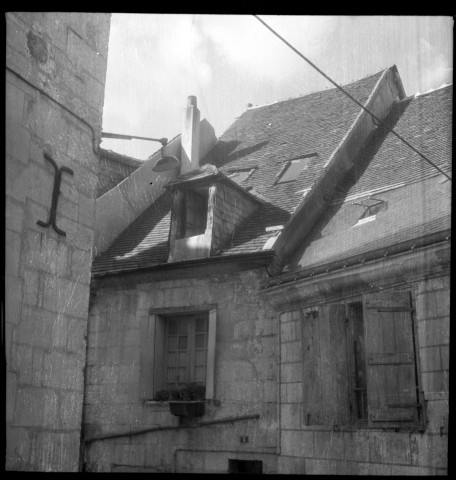 Loches, rue Lamblardie et 32 Grande Rue, Bel Ebat. Extension et aménagement d'une maison. Architecte : Emile Coutier. Propriétaire : M. Orvat. Pièces écrites.