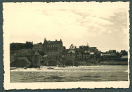 Pont détruit et château d'Amboise.
