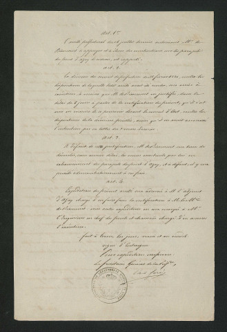 Arrêté préfectoral rapportant le décret du 16 juillet et rétablissant celui du 11 février ordonnant la destruction du réhaussement des parapets du pont (12 août 1830)