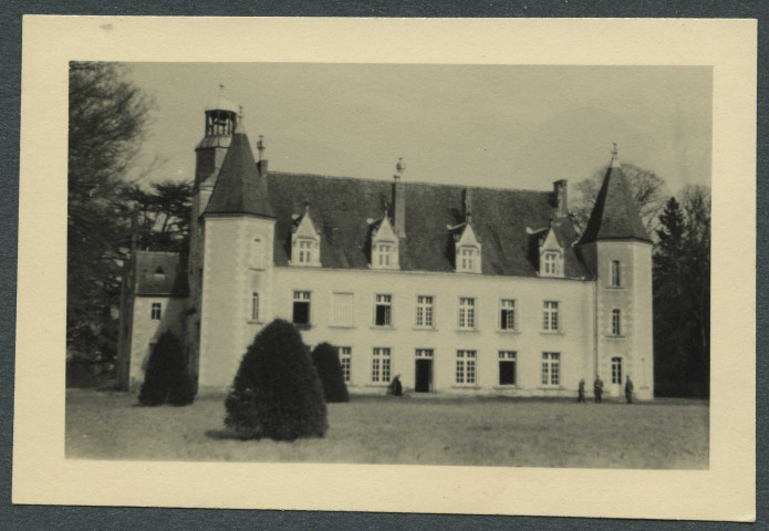 Ballan-Miré (Indre-et-Loire). Château de la Carte.