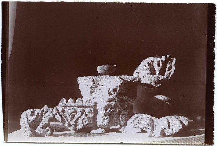 Italie. Fragment de sculptures antiques.