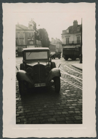 Le Mans (Sarthe). Colonne de soldats allemands.