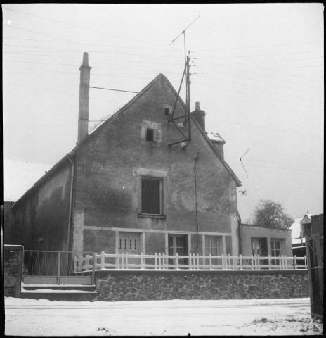 Beaumont-Village. Maison. Extension. Architecte : Emile Coutier. Propriétaire : M. Besson. Pièces écrites.