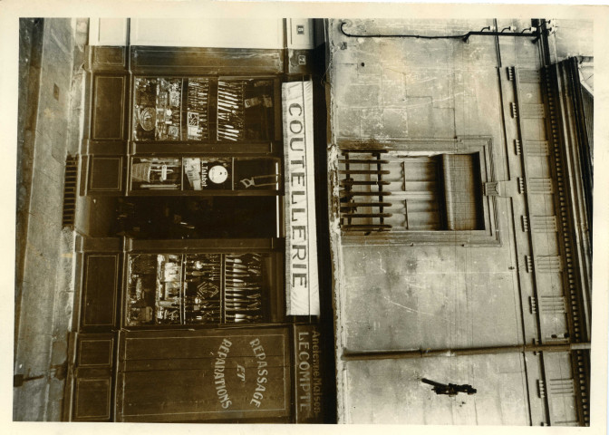 Loches, 5 et 7 rue de la République. Magasin. Transformation de devanture de la coutellerie. Architecte : Emile Coutier. Propriétaire : M. Talabot. Pièces écrites.