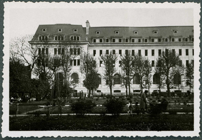 Paris. Muséum d'histoire naturelle, galerie de botanique.